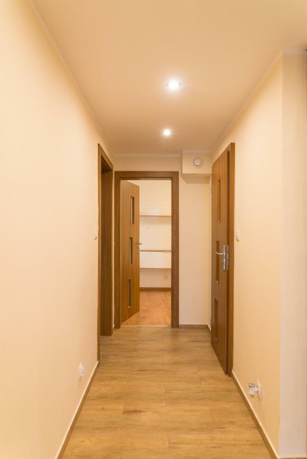Apartament Na Urlop - Centrum - Przy Amfiteatrze - 500M Do Basenow فيسلا المظهر الخارجي الصورة