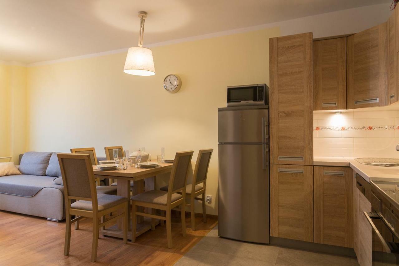 Apartament Na Urlop - Centrum - Przy Amfiteatrze - 500M Do Basenow فيسلا المظهر الخارجي الصورة