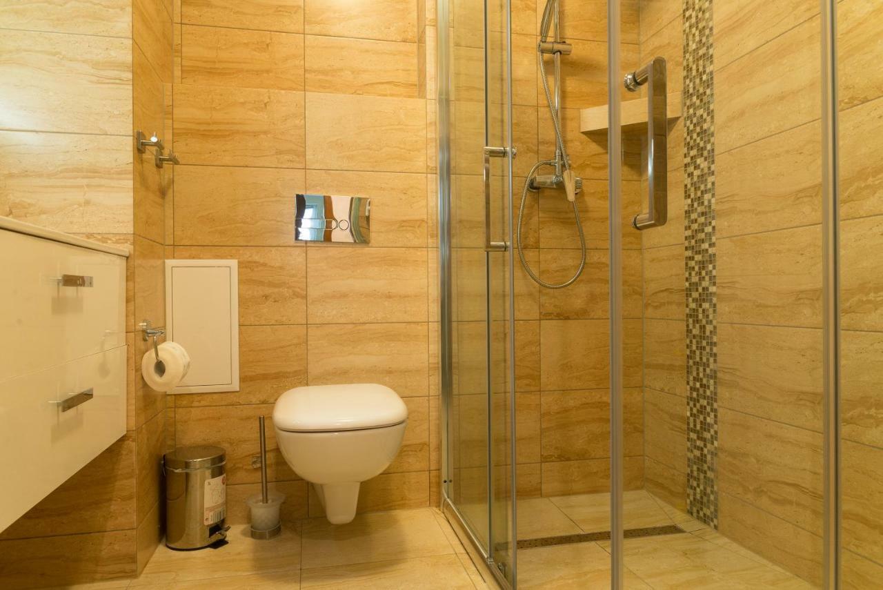 Apartament Na Urlop - Centrum - Przy Amfiteatrze - 500M Do Basenow فيسلا المظهر الخارجي الصورة